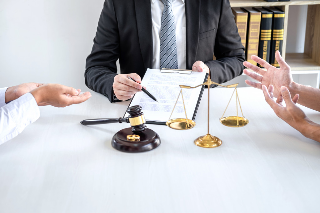 A divorce lawyer mediating a divorce